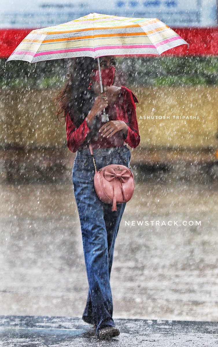 tripsashu's tweet photo. Heavy rain in Lucknow ❤️❤️❤️ https://t.co/I3IG9WhjV3