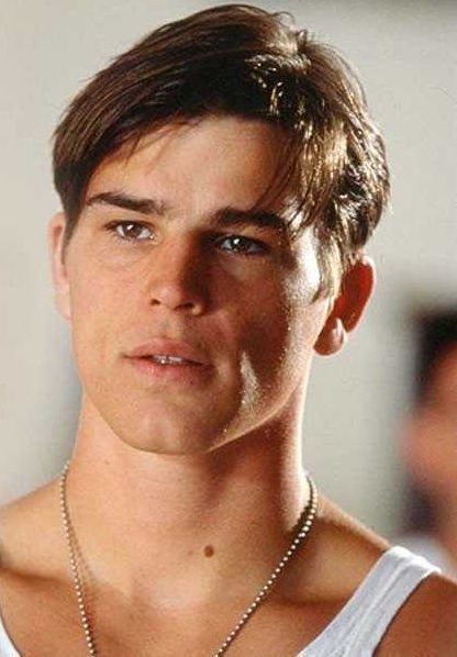 Happy Birthday to Josh Hartnett . 
