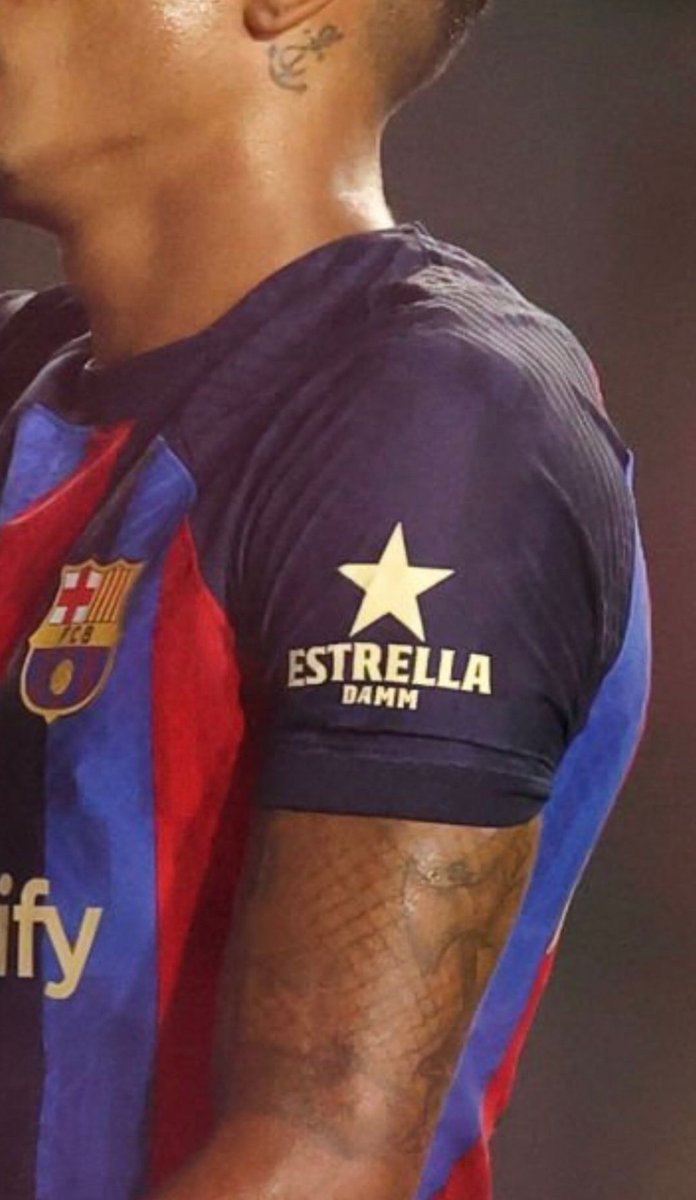 Cada uno pone en su camiseta los parches que puede.