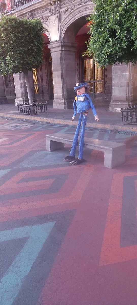 LibresYa_'s tweet photo. Estamos en Palacio de Gobernaciónde la CDMX para exigir que Claudia Sheinbaum hable con las familias de nuestras compañeras presas políticas 
#presaspoliticaslibertad #sheinbaumrepresora #lafiscaliafabricadelitos #libresya https://t.co/478yjhtGHl