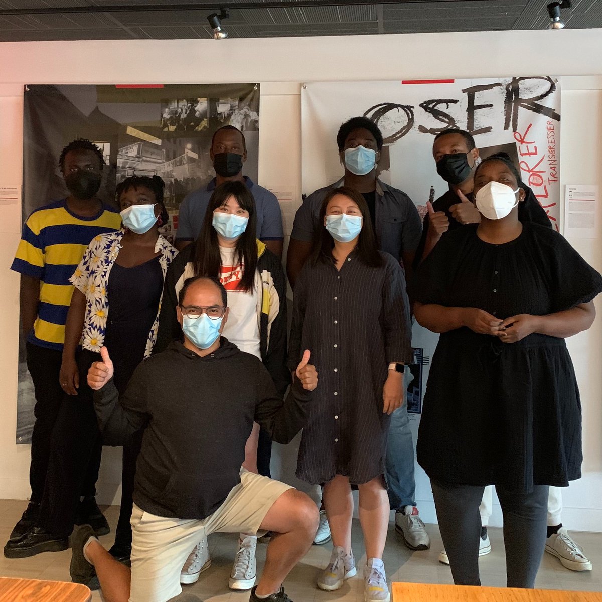 Découvrez la cohorte de P.R.I.S.M.E 😍
Elle sera accompagnée par Miryam Charles, ainsi que de nombreux·se·s autres instructeur·rice·s  ! 🤩
Elle connaîtra les rouages du métier de producteur·trice à travers 3 volets : Production, Réseau et Pitch.
👉 bit.ly/3IRLwxn