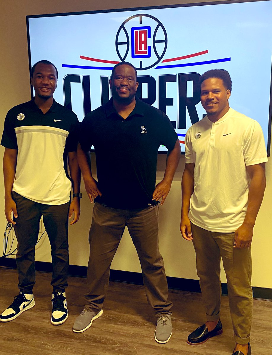 John Tobias (@tobiasstats) on Twitter photo A pic you don’t see often: 3 Black men working in the sports analytics industry. Huge thanks to <a href="/RealBenStarks/">Ben Starks</a> & <a href="/JHPorterfield/">Jay Porterfield</a> of the <a href="/LAClippers/">LA Clippers</a> for speaking to underrepresented students at <a href="/USC/">USC</a> Our young black campers were inspired hearing them speak #RepresentationMatters A pic you don’t see often: 3 Black men working in the sports analytics industry. Huge thanks to <a href="/RealBenStarks/">Ben Starks</a> & <a href="/JHPorterfield/">Jay Porterfield</a> of the <a href="/LAClippers/">LA Clippers</a> for speaking to underrepresented students at <a href="/USC/">USC</a> Our young black campers were inspired hearing them speak #RepresentationMatters