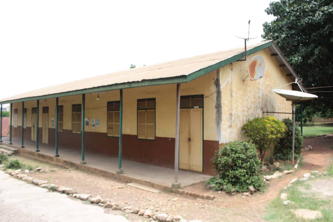 piwcasokwaksi's tweet photo. This is how the journey began. We started from a classroom of Yaa Achiaa Girls School on the bright Sunday morning of 25th May, 1986.
*#ThisIsOurStory*
#ThrowBackThursday.* *#FromGraceToGlory.* *#GreatIsThyFaithfulness* *#TempleDedication.* *#24July22* https://t.co/jNlGJHiA5Z