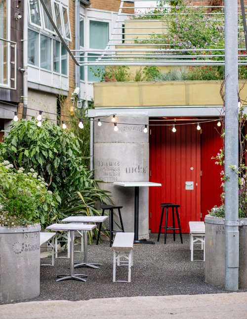 _SouthwarkIntro's tweet photo. Head over to Low Line Louie on #HolyroodStreet for coffee, cake, toasties and cocktails🍸

A perfect location in the #LondonBridge neighbourhood, right next to our #LondonOffice spaces, enquire now at https://t.co/Bzn3NWgugu

#OfficeSpace

Photography by @TeamLondonBdg https://t.co/3nvLJmpPya
