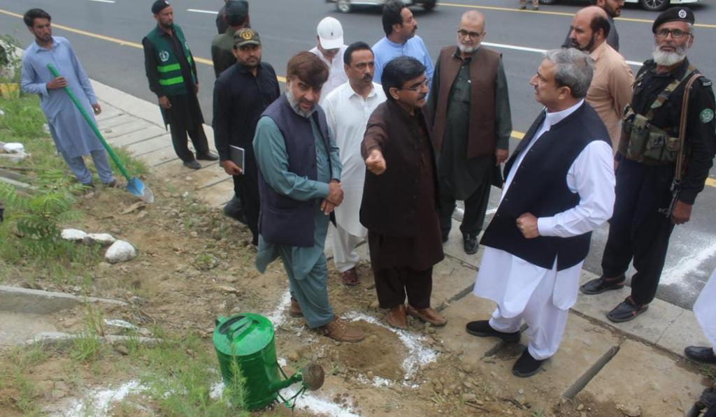 FEWDKPGovt's tweet photo. Secretary Forestry, Environment &amp; Wildlife Deptt. visited today various sites of activities, carried out by Northern Forest RegionII (Gallies, Daur, Siran, Unhar, Kunhar and Hazara Tribal Forest / Watershed Divisions) under #10BTTP along CPEC from Havelian to Battagram
#KPForest https://t.co/M12uRzLK9R