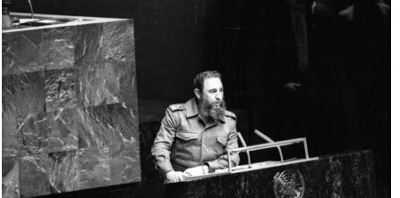 El que necesita las armas es el imperialismo, porque está huérfano de ideas.
#CubaEsAmor 
#CubaVive 
<a href="/cubacooperaven/">Brigada Médica Cubana en Venezuela</a> 
<a href="/CubaCooperaVeS2/">Misión Médica Cubana Estado Sucre</a>