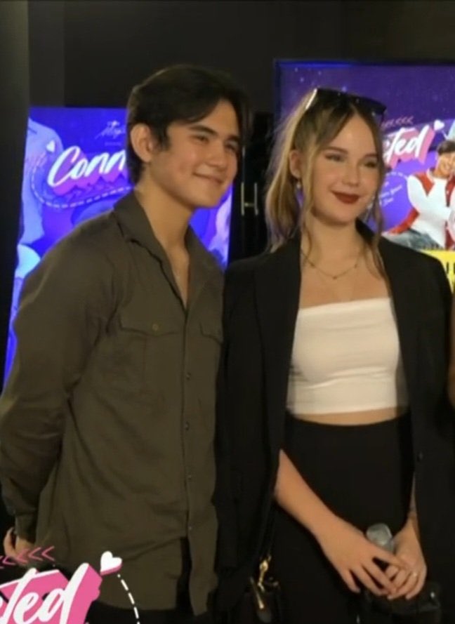 dustphanfrvr's tweet photo. Stephanie: “Ang cute naman ni Ashton! Mukha siyang baby! At mukha akong mas matanda sa kanya! Bakit mukha akong predator?!” 

😂😂😂😂😂 https://t.co/DhMjl12cpP