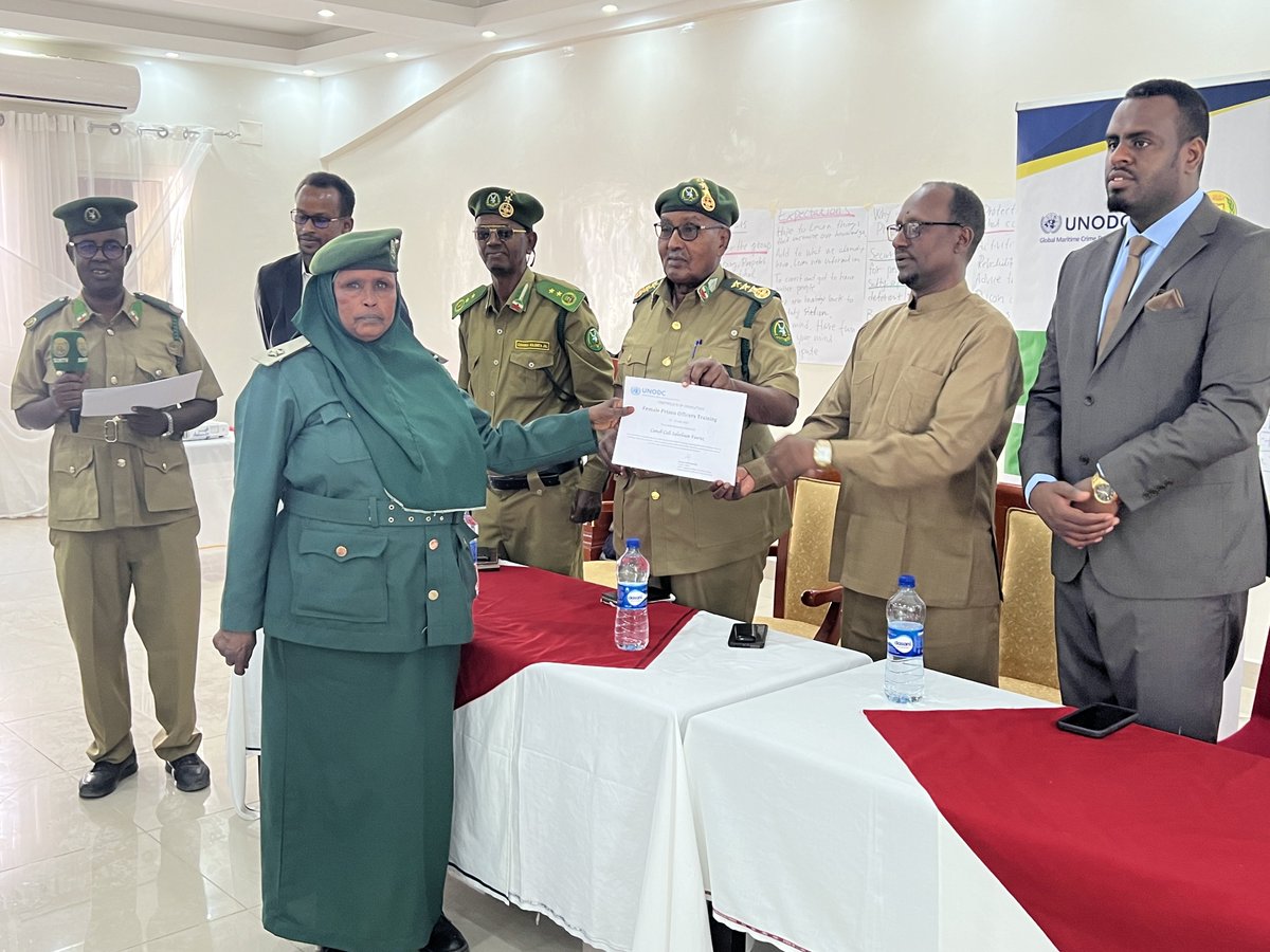 Ibraahimkhs's tweet photo. Minister of Justice with the Commissionair of Custodial Corps and The Governor of Sanaag Region closed 5 day training for CC Female Officers from #Sonaliland Regions.
@MoJSomaliland @UNODC https://t.co/bonldeNvhG