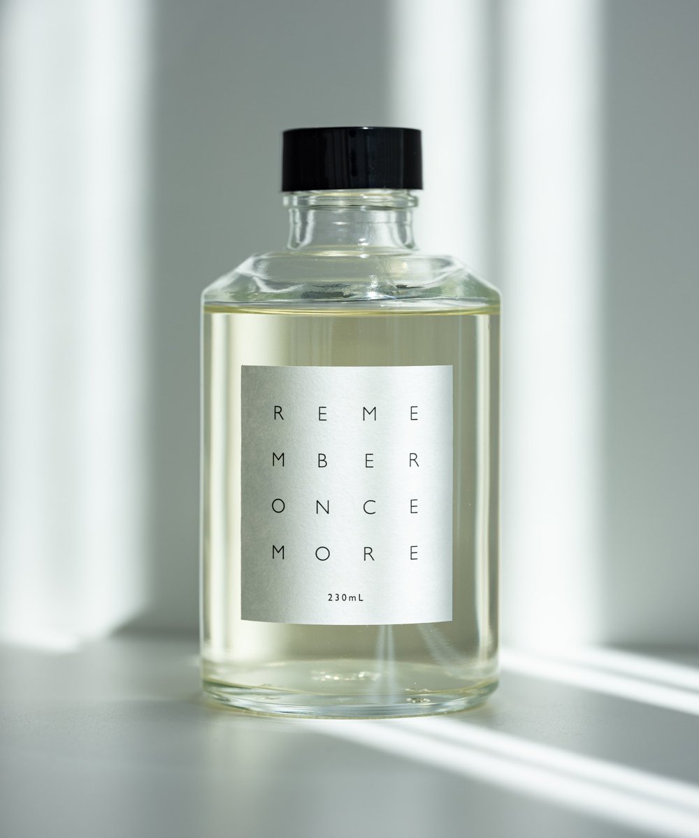 tanaakin's tweet photo. TENDRE × MR.OLIVE × APOTHEKE =
『REMEMBER ONCE MORE』

三者で作ってきましたプロダクトのディフューザーが完成です♨️

明日21時よりオンライン発売ですので、その前20時にインスタライブで色々お話しまっす
いらっしゃいませっ
https://t.co/PHzqBvztlk

MR.OLIVE ONLINE
https://t.co/u0a5zwwycU https://t.co/F8zGh62BY8