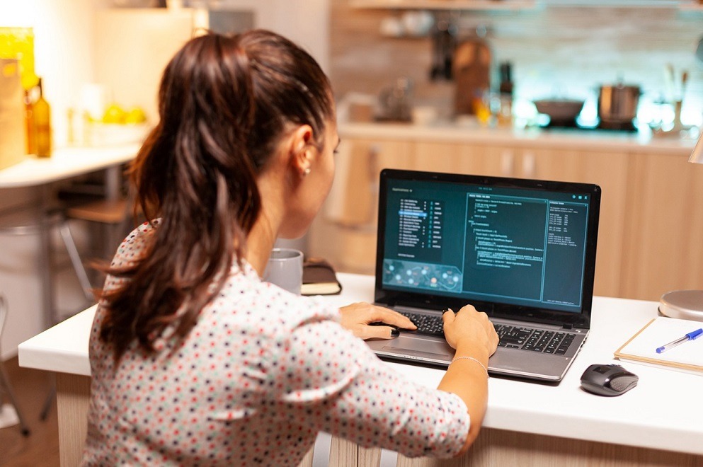gobdecordoba's tweet photo. 📢¡ATENCIÓN!🌐Mañana cierran las inscripciones para quienes deseen formar parte del #PIL en Nuevas Tecnologías, un programa que alienta la formación tecnol��gica y crea 500 nuevas oportunidades de empleo en el sector. Toda la info en 👉 https://t.co/Z10rFIdCM4 https://t.co/4XciDLXHn6