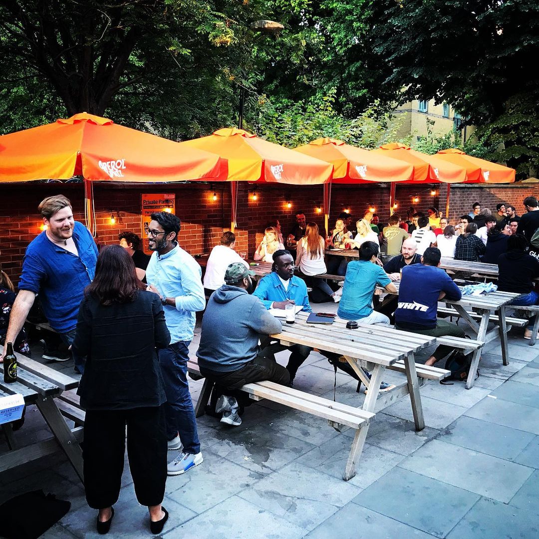 Outside space is what you need this week. Come and check out our outside space for your after work drinks. #Kingscross #londonlife #thursdayvibes