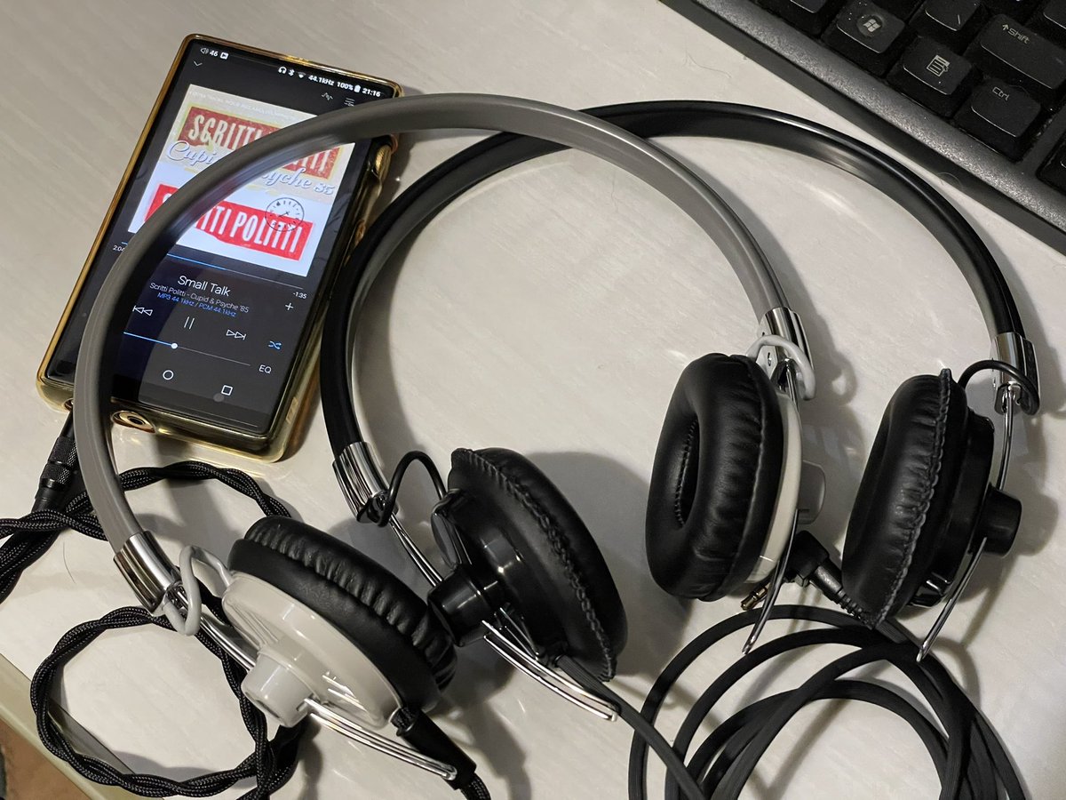 gadget_bugs's tweet photo. 1台目と聴き比べしてみました。
やはりノーマル状態では低音過多で音の分離がイマイチですね。
取り敢えず前回同様、ドライバー裏の開口部を調整しました。
この後は…ボチボチ考えます
#ASHIDAVOX
#ST90 https://t.co/grqTiU2h36