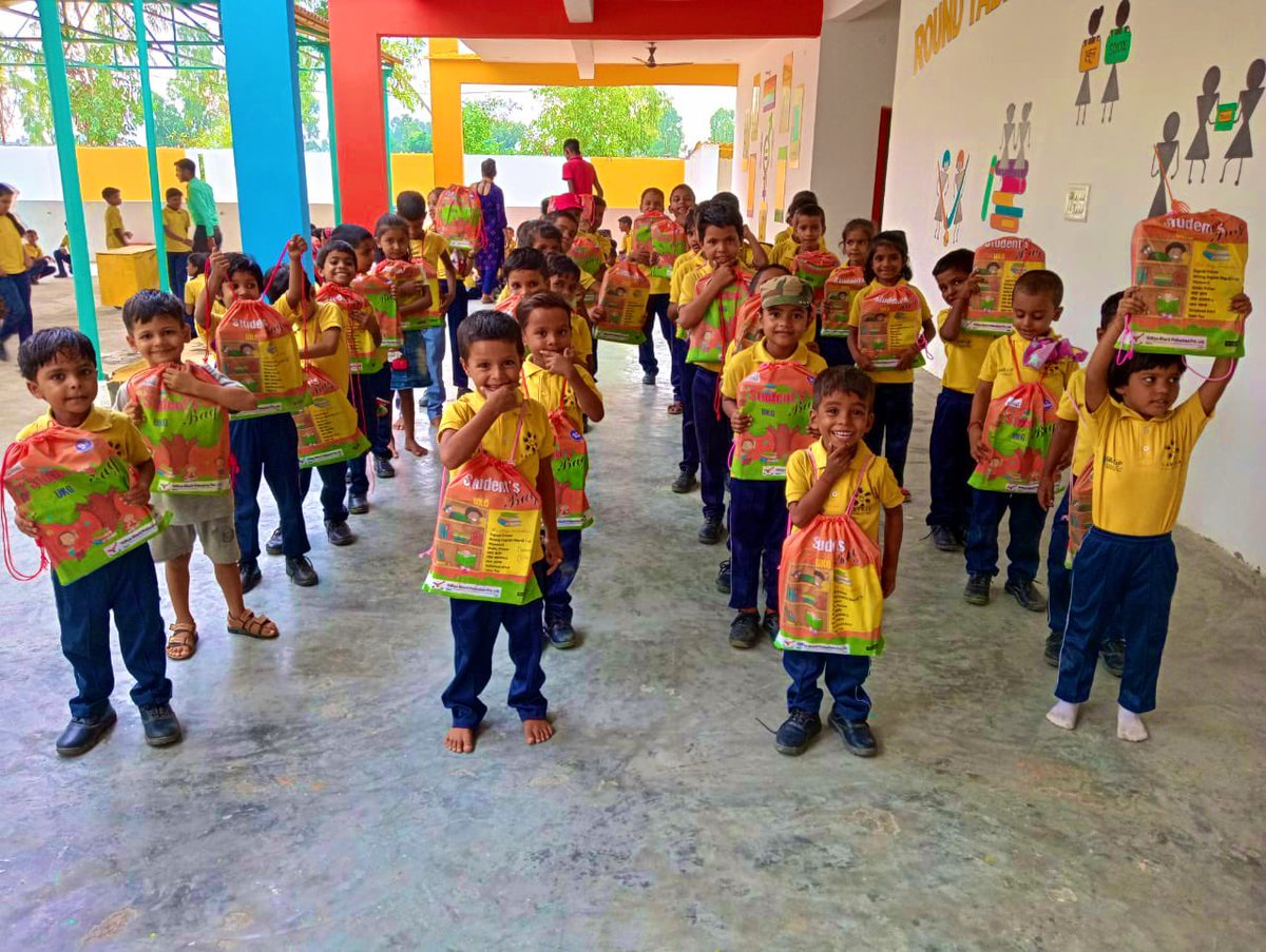 SarthakNGO's tweet photo. #Gurukul ensures that all children have access to quality early childhood development, care, and pre-primary education so that they are ready for primary school. #NEP2020
#freebooks #freeuniform #genderneutraluniform #culture #sarvsikshaabhiyaan
@SarvendraEdu @dpradhanbjp https://t.co/x1sJUJxydO