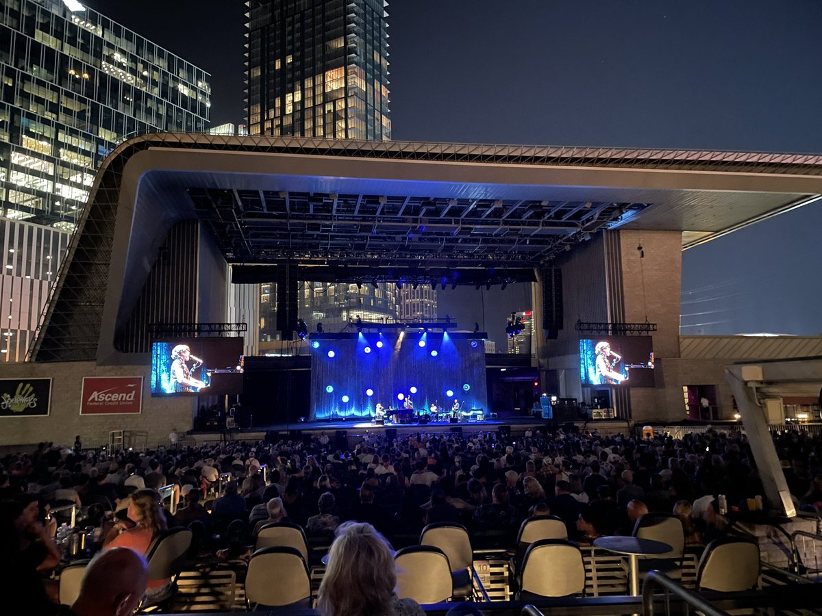gino_beltran's tweet photo. #wednesday
@NorahJones 
at @Ascend_amp 
Thanks @Lightning100 and @danbuckley for the tix. 

Bonus, @Lightning100 and @danbuckley for the tickets. 

Bonus @BrianBlade on drums. 

#chasingpirates https://t.co/Fq2aVqmVPs