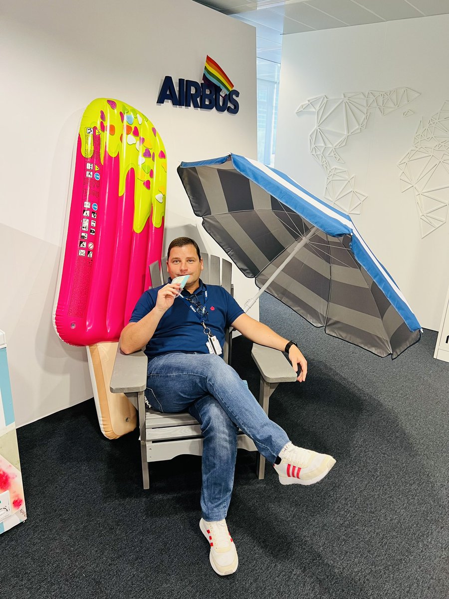 Another day at the office 🤪 #summer #icecream