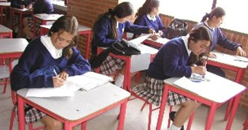 emeceemece03's tweet photo. #JuevesDeTBT #TBTMusical y dejo un recuerdo de como era mi #secundaria en #1997s en que se celebran #25años con grandes canciones colombianas en esta #semanadecolombia #COLEGIO #IED #90S 

FOTO: @reporaso https://t.co/Bx6zwnzBp6