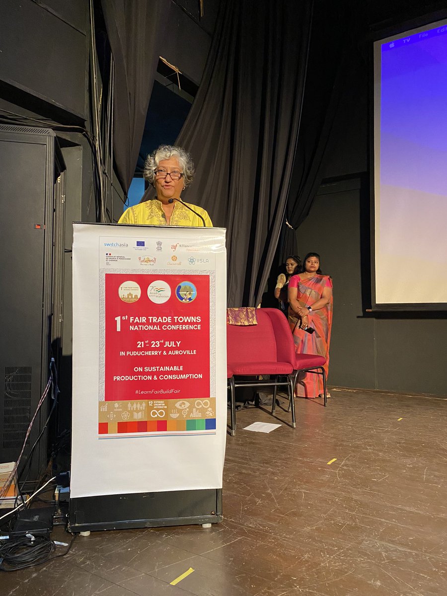 TownsTrade's tweet photo. Finally the day ends with a vote of thanks from @AnjaliSchiavin1, national coordinator of Fair Trade Towns India. 

#FTTINationalConference2022
#LearnFairBuildFair
#SDG12
#wfto
#fairtradeindia
#SDGs
#unitednationsglobalgoals 
#responsibleconsumptionproduction https://t.co/7PRGfDNgzm
