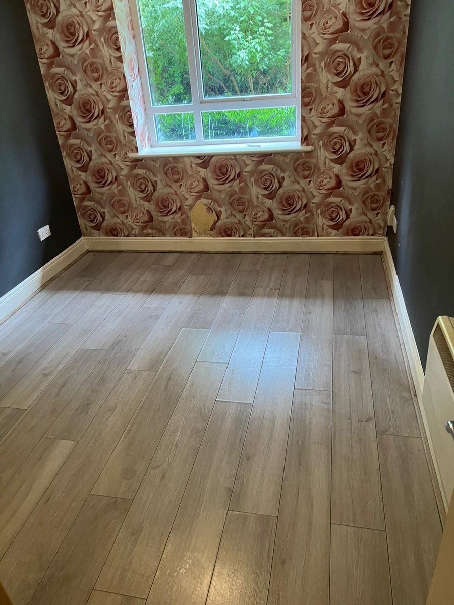 Dub8CleanSlate's tweet photo. You know we love a before and after! End of tenancy clear out. #socialenterprise #cleanslate https://t.co/HGfj5NJiTh