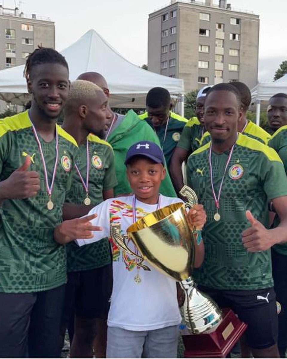 MLAubervilliers's tweet photo. Félicitations à l’équipe du Sénégal qui a remporté l’Auber Nation Cup la semaine dernière 🏆⚽️

La MLA a sponsorisé cet événement dans le cadre d’#AuberInclusion

Un immense merci à l’OMJA, Stam et @Guillaume_Godin 

#PRIJ #HorsLesMurs #sponsoring #Aubervilliers #MLA @Prefet93 https://t.co/qjhEhrwML8