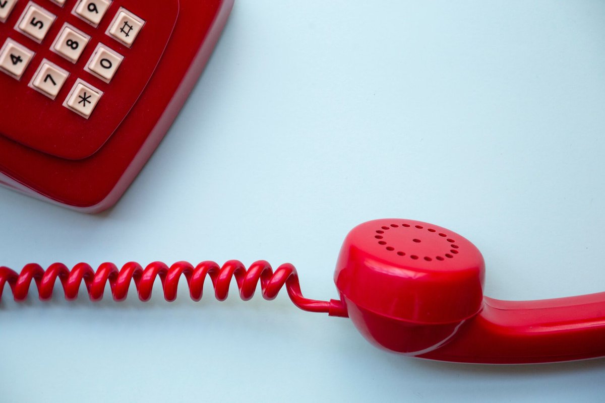 Are you put on edge when the telephone rings? ☎️😩

If you're keen to stop sounding nervous over the phone, here are some tips to help you feel more confident on every call.

bit.ly/3aE3JOo

#PhonePhobia #PhoneTips #AnswerWithConfidence