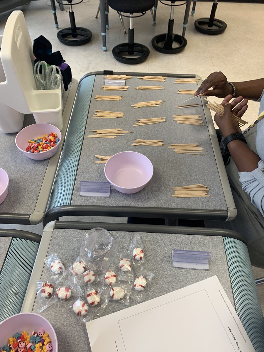 mosiermath's tweet photo. Counting collections during Addition and Subtraction Professional Development. @SCSDPD @SCSDMath @SyracuseSchools @mosiermath https://t.co/gteS0KYnQK