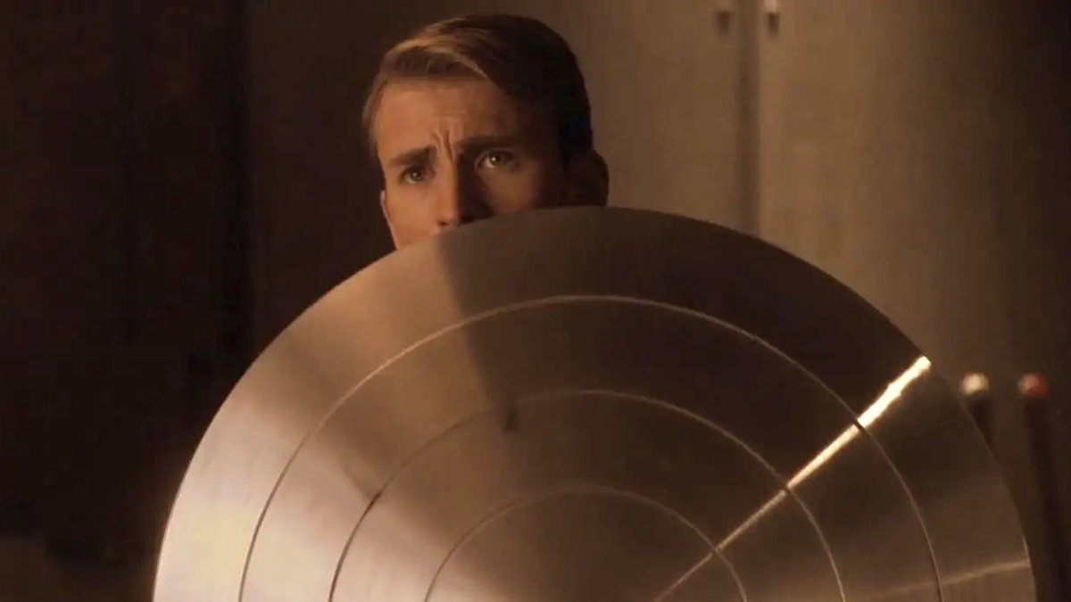 lovebotsteve's tweet photo. steve in the first avenger https://t.co/V2QO8vH5TX