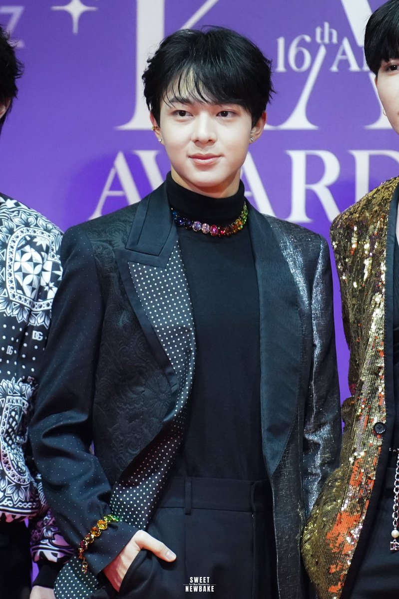sweet_newbake's tweet photo. คนเก่ง 😊

@CwrNew 
#NuNew
#KAZZAWARDS2022 https://t.co/Iu4YdWJbZZ