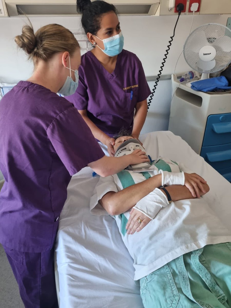 Practice development sister Catherine, teaching orthopaedic practical skills to the staff on Beauport ward. This included log rolling, collar care and traction set up. Lots of fun and Involvement from the staff. Thank you to SN Julie for being our patient 😆