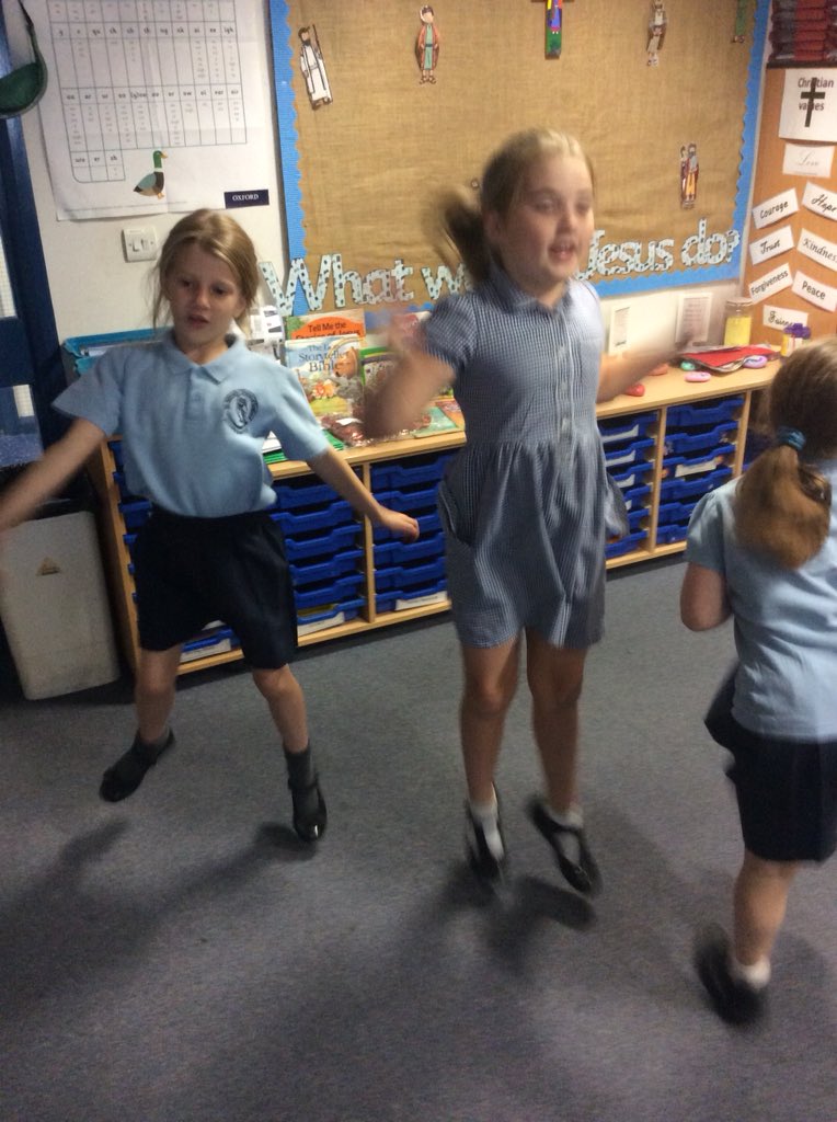 Ldaviesclass's tweet photo. We are enjoying a dance party this afternoon before swimming. https://t.co/stacoepSkh