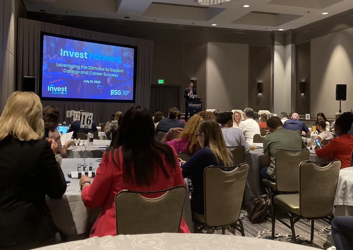 EdTrustTN's tweet photo. Our team is excited to spend the day learning with partners on increasing postsecondary enrollment in TN. #Driveto55 #InvestForward @edstrategygroup https://t.co/pXHutuKrJx