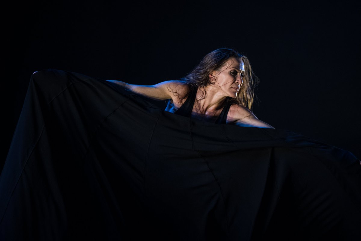 Hoy es el cumpleaños de <a href="/HelenaMartin_/">Helena Martín</a> 

Referente en el mundo de la danza española, bailarina y coreógrafa de trayectoria impecable .

✨Es un honor poder disfrutar de esta artista en el papel protagonista de Medea sobre nuestro escenario. ¡Felicidades!💫

📸 Silvia del Barrio