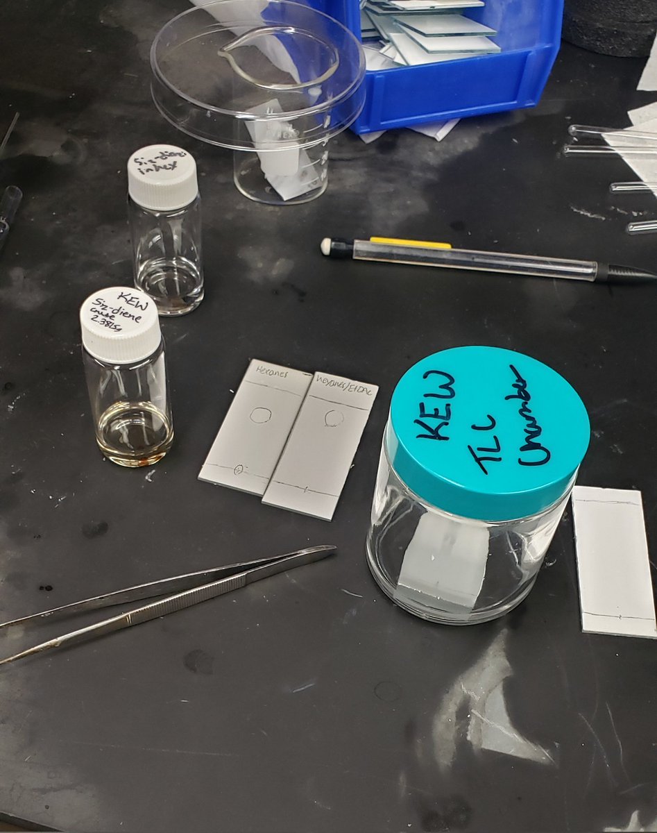 kek_kelsie's tweet photo. Rekindling the organic separation techniques. Takes me back to fun memories of my first REU @WVUChemistry that started my love of research! https://t.co/tIVRZhLUtO