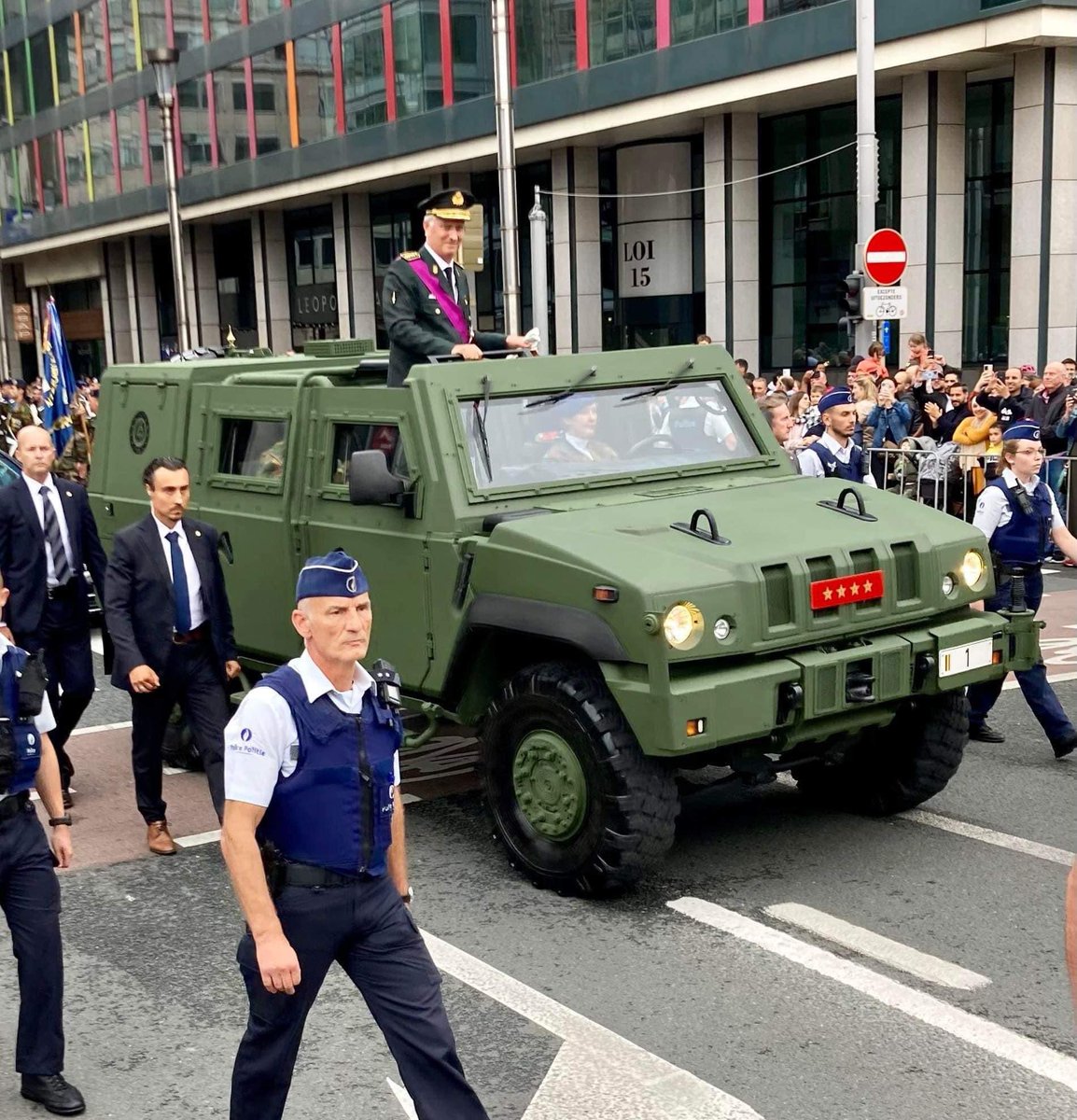 VSOA-Defensie SLFP-Défense tweet media