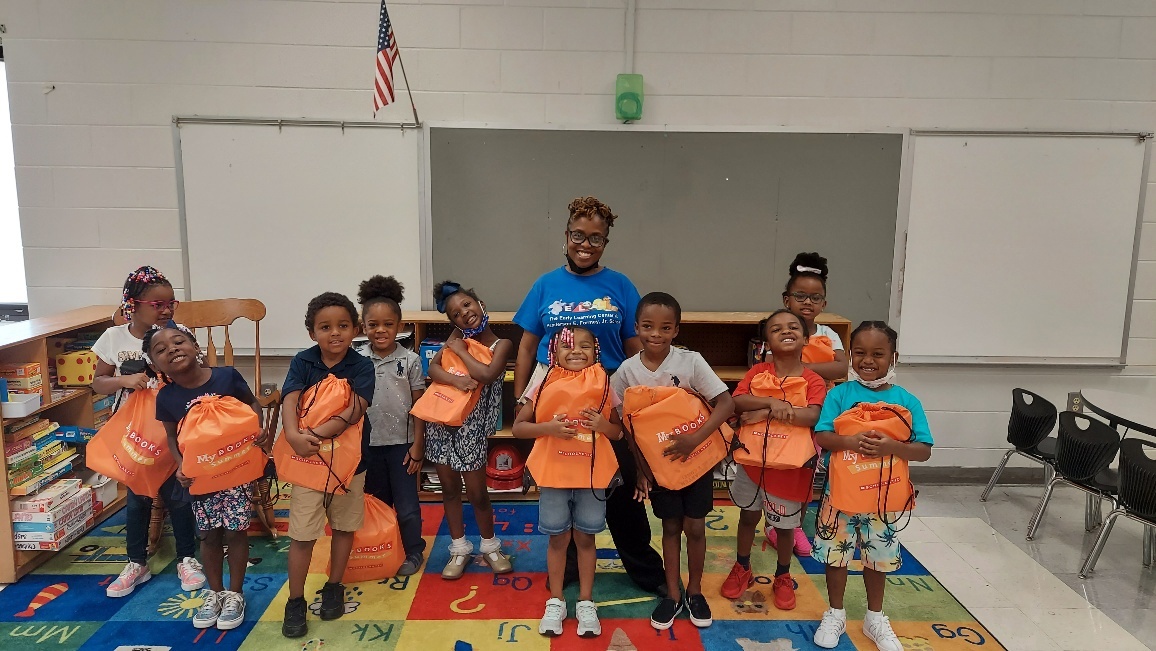 GreenbriarCCSAV's tweet photo. We concluded our #SummerTransitionProgram for rising kindergarteners last week with a field trip on a REAL bus to a REAL school.  Thank you to @SCCPSS for the visit at  Formey School and to @GADeptEarlyCare for supporting this program! #prek #successfulstudents #savannah https://t.co/6nRo8l2Ayf