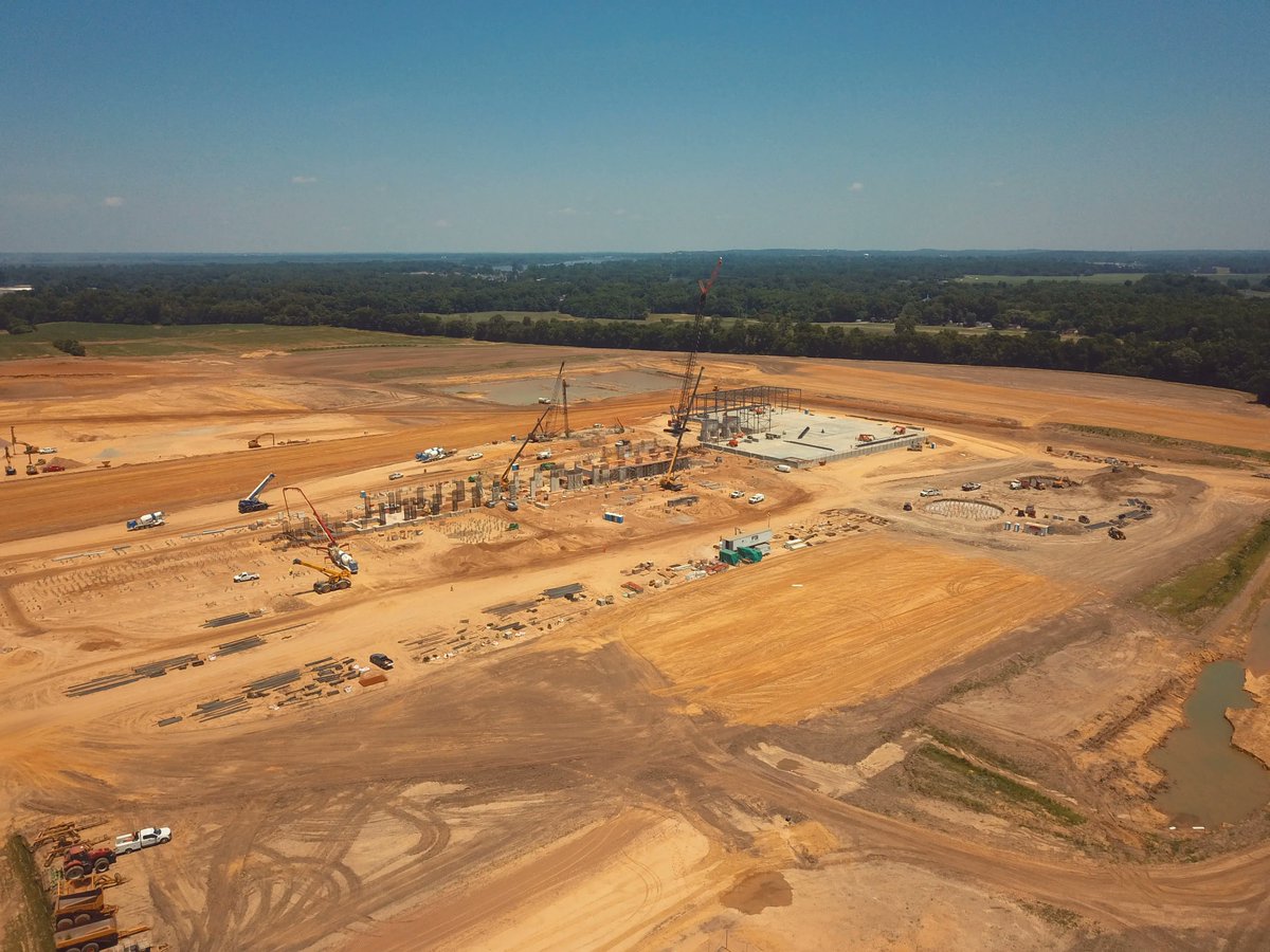 hendersonkyedc's tweet photo. Have you ever wondered what construction at the Pratt site looks like from a bird's eye view? Find your answer in the photos below
Everyday Pratt saves:
- 85,000 trees
- 35 million gallons of water 
- 20 million KWHS hours of electricity
- 16,500 YD3 of landfill waste https://t.co/dCeuZn883a