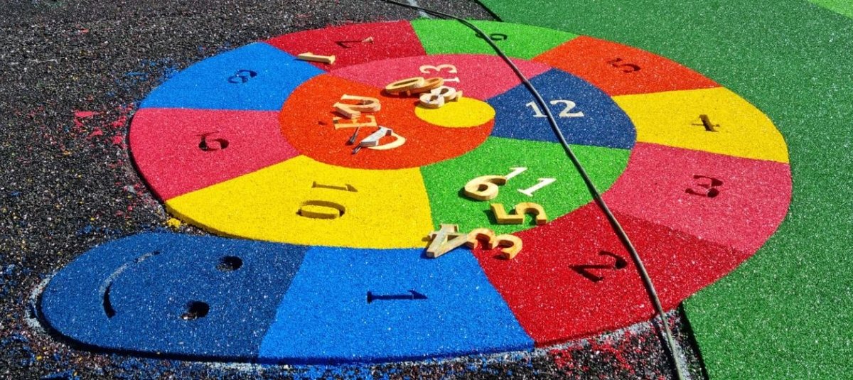 CasaComNV's tweet photo. #pisoemborrachado #arquitetura #playground #decoração #paisagismo Piso emborrachado contínuo para playground: https://t.co/Lv0Q8dOGts https://t.co/vxwdmPcPz1