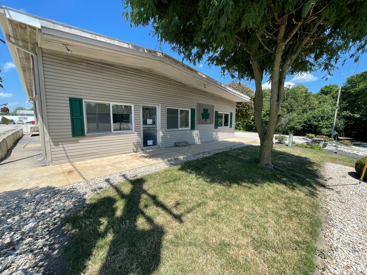 Office Space for Rent in Peru: Approx 1200 sq ft, with large open area, 3 private offices and conference room. Includes internet and utilities. Current Furnishings included. For additional info send a PM, email info@jjs.link, or call 260-355-2998.