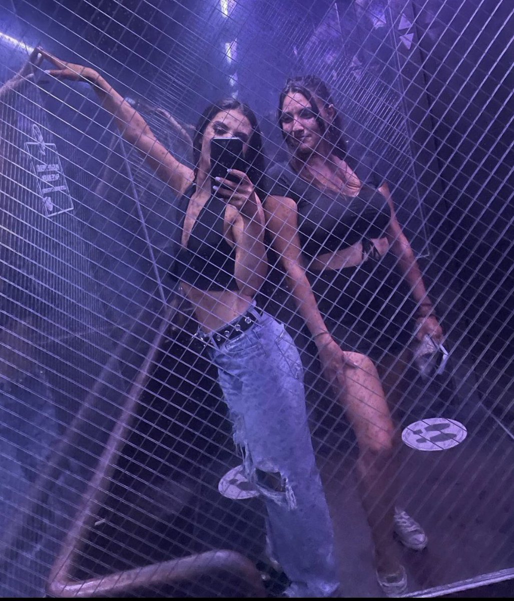 Come drop off your paycheck to us 👅💸👽

Cashmeet socal LAdomme finsub whalesub Findom femdom finD paypig humanatm humanwallet