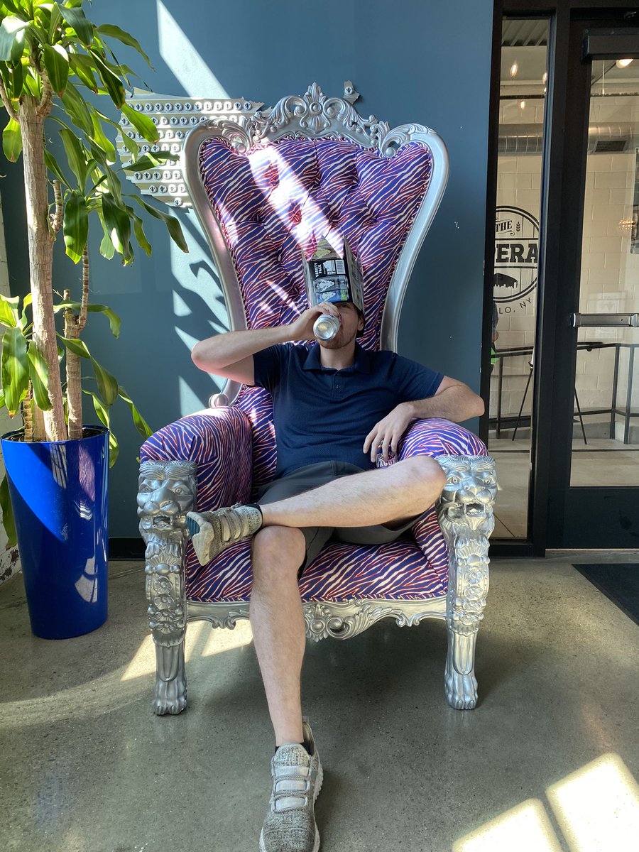 ResurgenceBrew's tweet photo. Do you have what it takes to be #ResurgenceRoyalty? Bills Appreciation Weekend is almost here! Don’t miss your chance to drink some beers and snap a pic in our Bills throne (in that order!) 🍻🏈 https://t.co/qlGt8JKegA