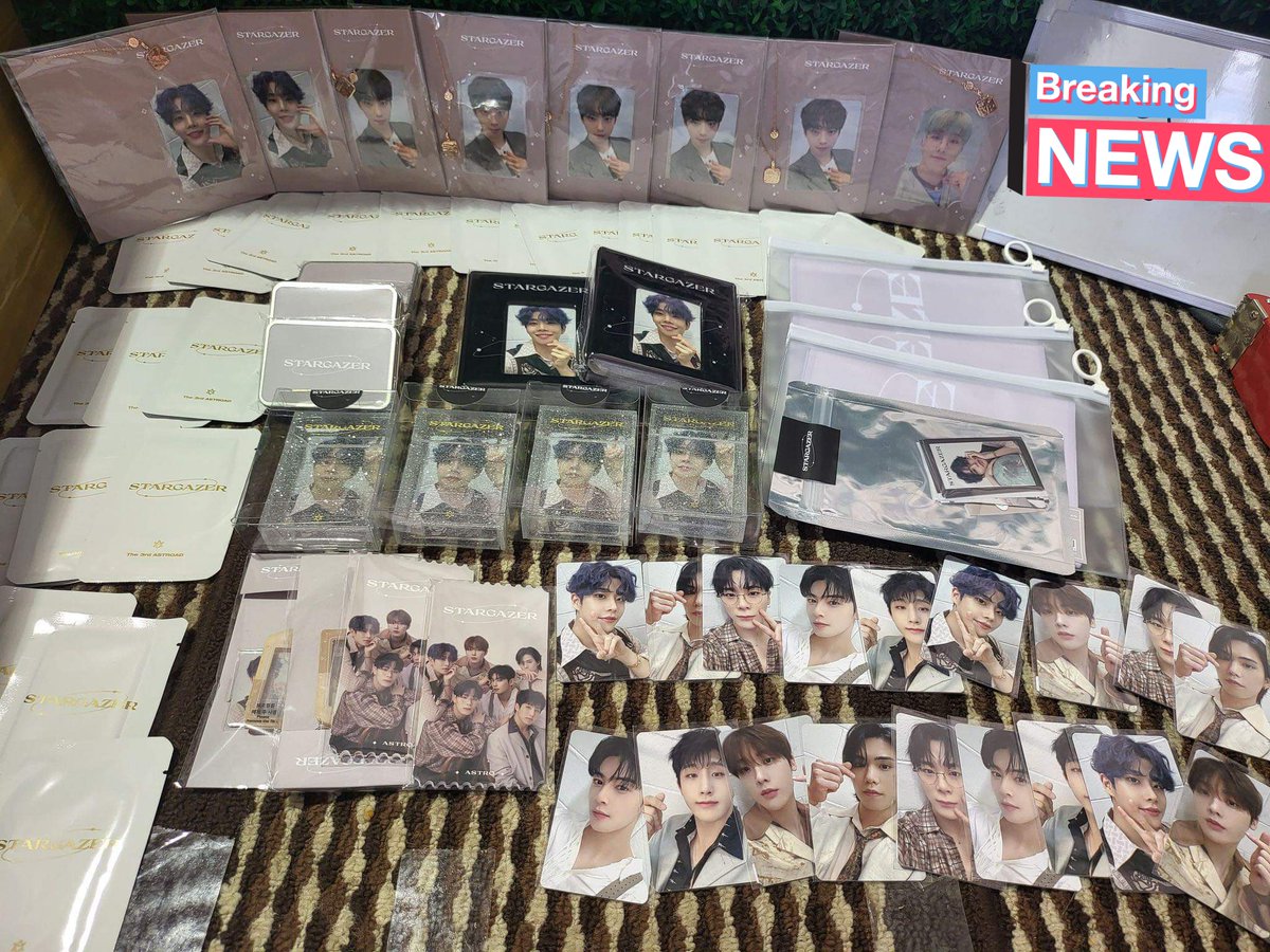 MonsterStarPH's tweet photo. #MonsterStarPHUpdates

Our FETA Robong and Slogans are already in the Philippines supposedly the delivery in my PH Address is today. However, there is a delay so the delivery will be tomorrow or Saturday.

BOX 6 update- will be shipped out from korea next week. https://t.co/tV79rNjwBe