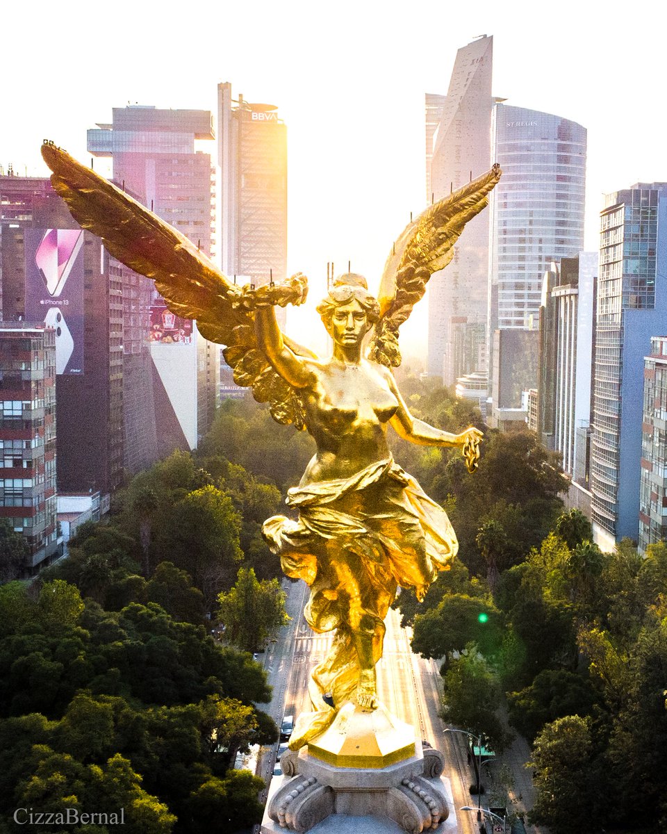CizzaBernal1's tweet photo. Los dejo con esta vista al ángel https://t.co/DA1klPDfP6