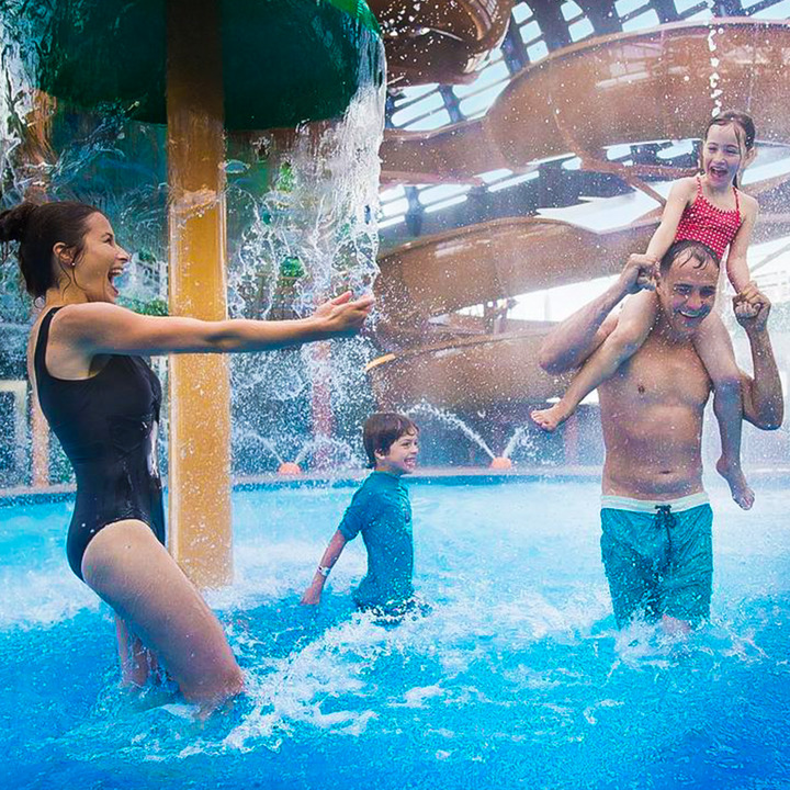 CrucerosPlus's tweet photo. ¿Quién dice que los cruceros no son familiares?

MSC cruceros nos muestra las actividades que podrías realizar dentro del crucero, disfruta de unas merecidas vacaciones con todos los miembros de tu familia.  🛳️  🧡 

#MSC #toboganes #familia #cruceros https://t.co/7fM77Pkubj