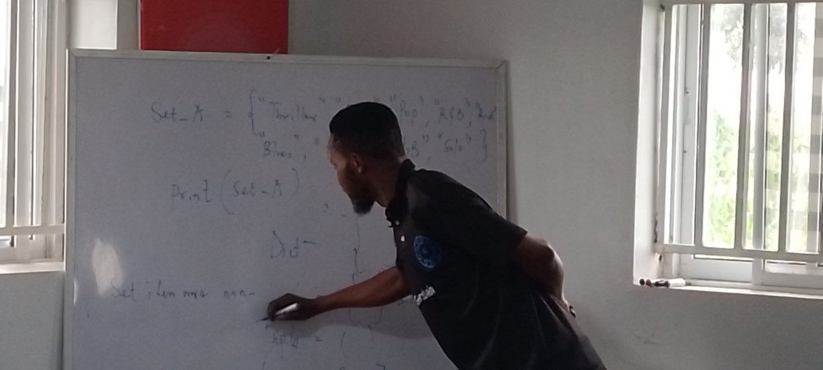 dsn_offa's tweet image. Day 4: Continuation of data structures, creating and defining functions.
#30daysofmachinelearning
#DSNOffa