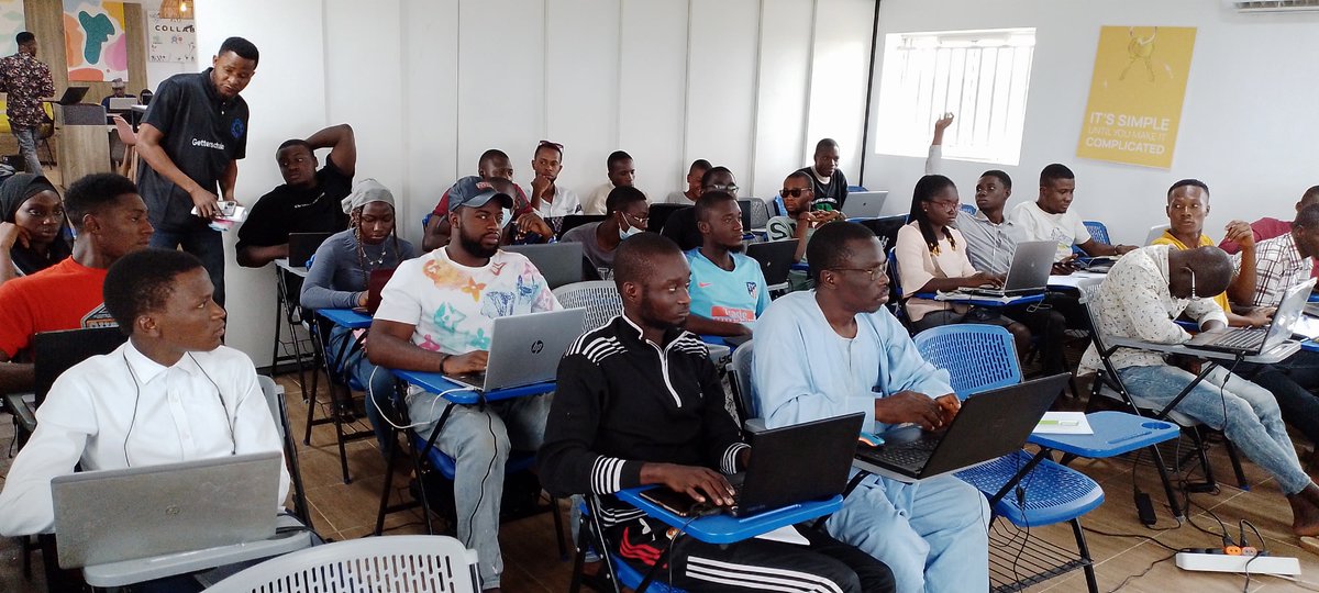 dsn_offa's tweet image. Day 4: Continuation of data structures, creating and defining functions.
#30daysofmachinelearning
#DSNOffa