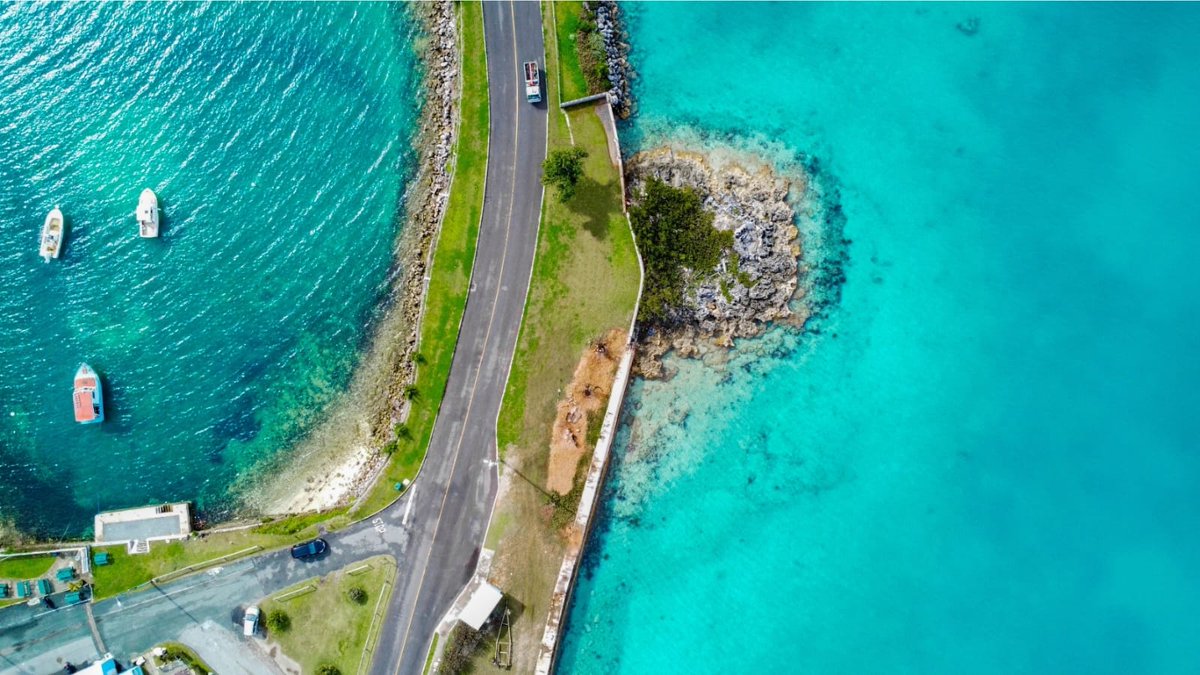 ♻️Keeping Bermuda Beautiful♻️

Are you planning a community clean up project in the West End? Let's work together! WEDCO will collect any trash or debris and help to dispose of it to keep our island looking beautiful. Contact us at maintenance@wedco.bm for more information.