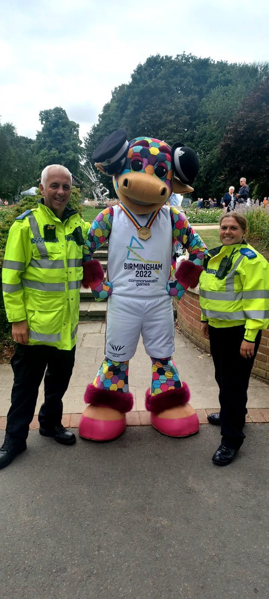 Rugby SNT were delighted to meet Perry the Commonwealth Games 2022 mascot at the baton relay in Caldecott park, Rugby #CommonwealthGames2022