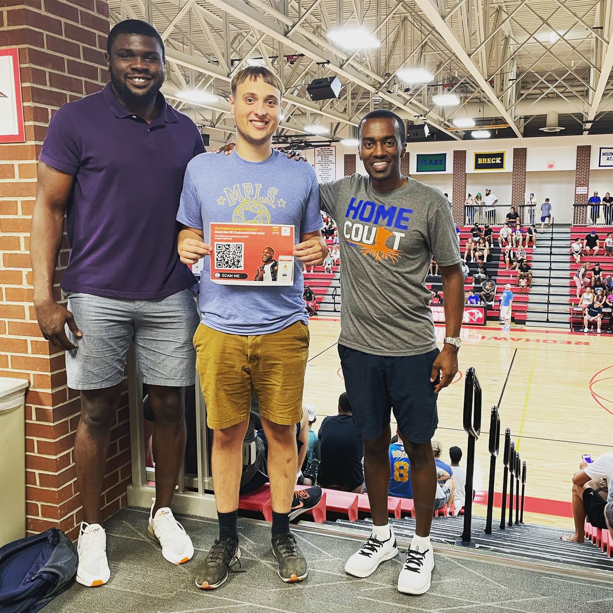 The MacNest Summer Internship Program pairs <a href="/Macalester/">Macalester College</a> students with Twin Cities startups. Ben Maruggi has teamed up with SitEat, a mobile ordering app for in-venue concessions at live events. Visit @siteatofficial for more information and great work Ben 💙🧡📚