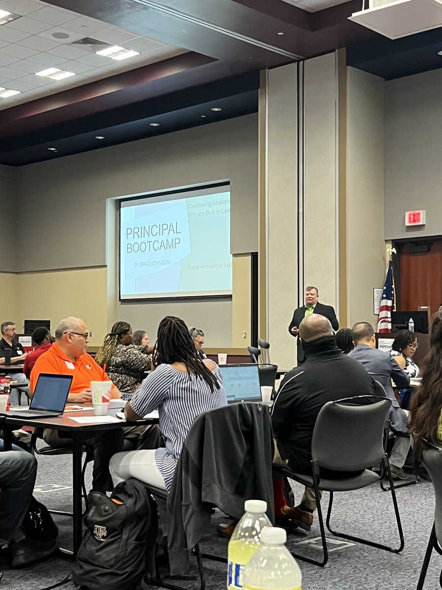 PrincipalAleem's tweet image. Getting inspired by @DrBradJohnson . Be the best version of yourself. Excellence is a process. Read/mentor/grow leadership capacity. #servantleadership #principalbootcamp @AliefISD @_bosslady99 thank you for providing us with this opportunity.