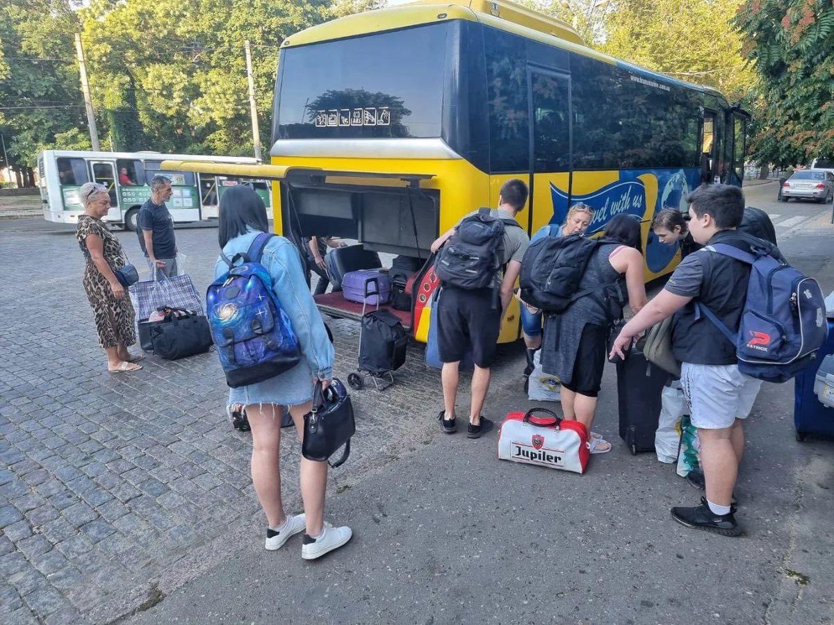 The MTWTU together with ITF SEAFARERS' TRUST and #VGROUP continues to organize free evacuation flights to Romania (Brasov) for the families of Ukrainian seafarers. All were given free accommodation and meals for a week.