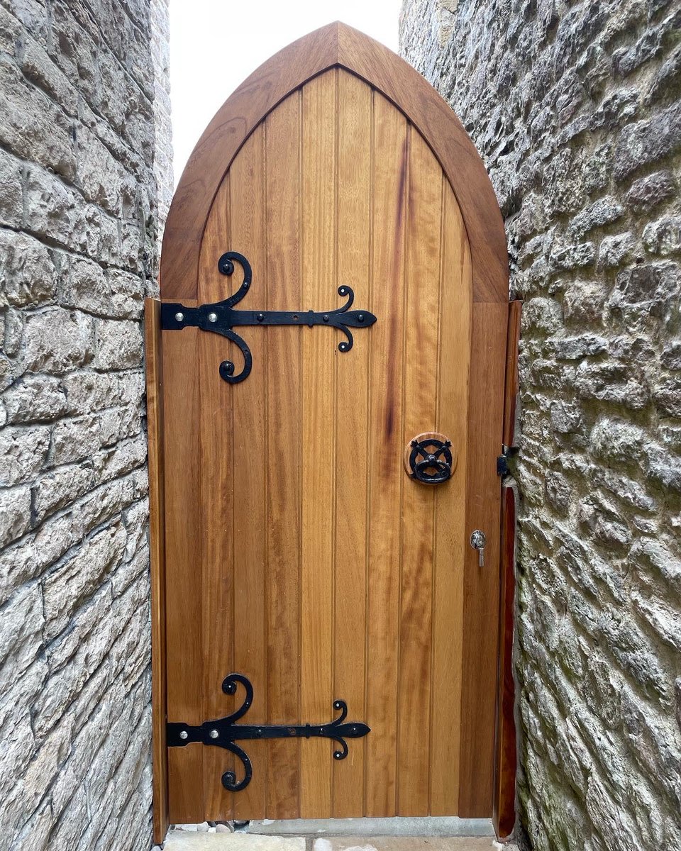 Wooden Gate Makers tweet media